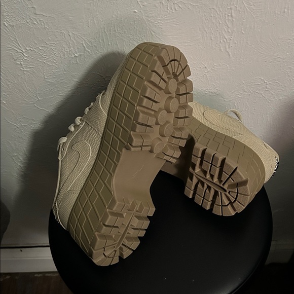 Air Jordan 1 Low Brooklyn - Picture 6 of 6